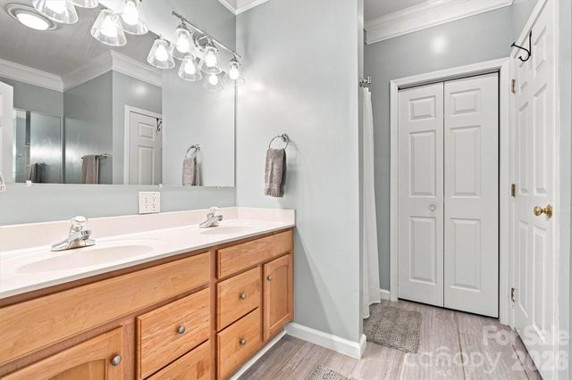3686 Lake Bluff Drive, Sherrills Ford, NC 28673
