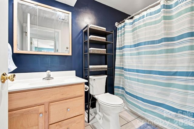 3686 Lake Bluff Drive, Sherrills Ford, NC 28673