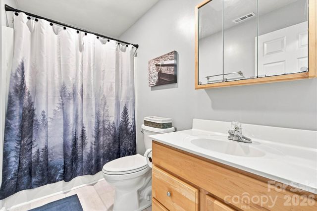 3686 Lake Bluff Drive, Sherrills Ford, NC 28673