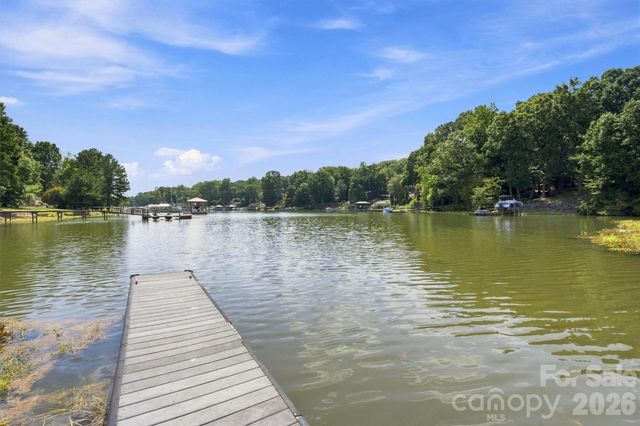 3686 Lake Bluff Drive, Sherrills Ford, NC 28673