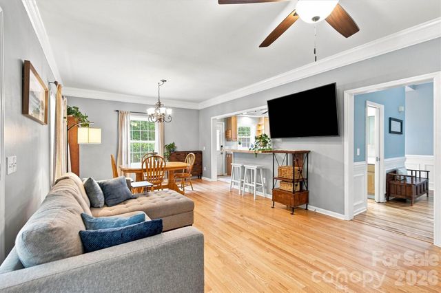 3686 Lake Bluff Drive, Sherrills Ford, NC 28673