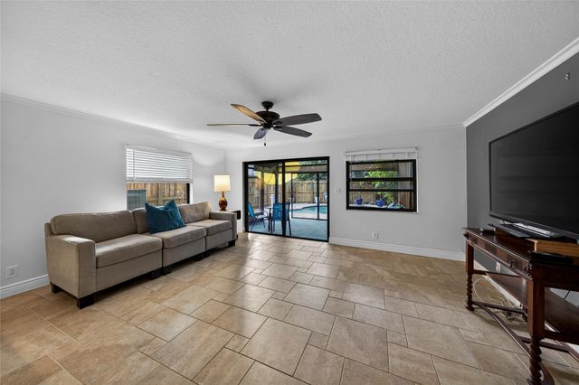 2117 NE 11th Ave 2117, Wilton Manors, FL 33305