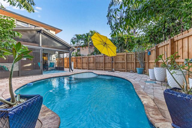 2117 NE 11th Ave 2117, Wilton Manors, FL 33305