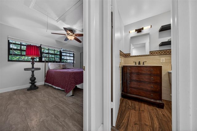 2117 NE 11th Ave 2117, Wilton Manors, FL 33305