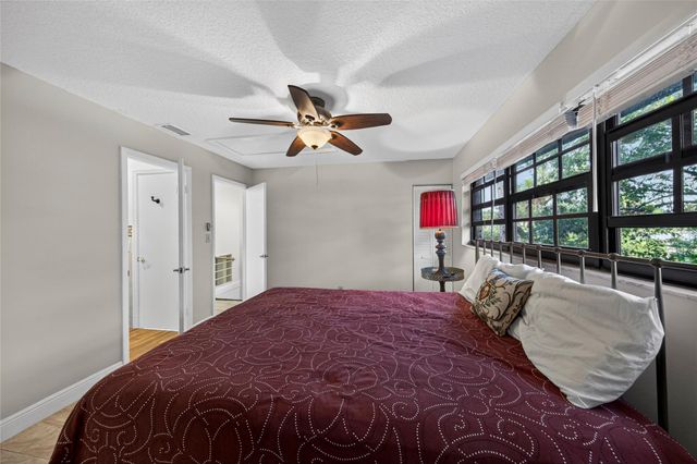 2117 NE 11th Ave 2117, Wilton Manors, FL 33305