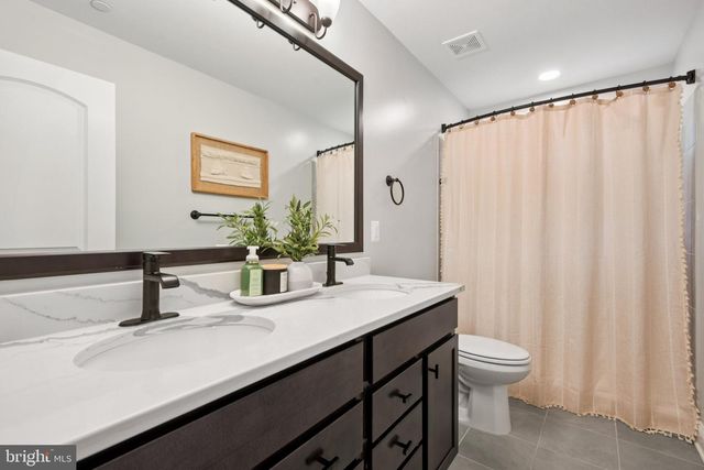 12130 CALVERTS RUN CT, La Plata, MD 20646