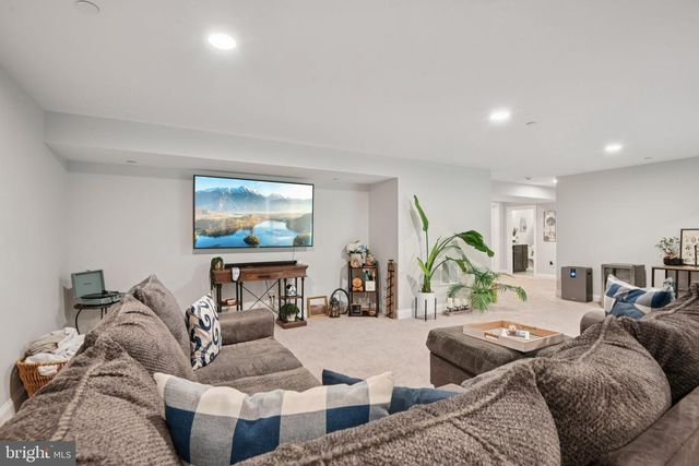 12130 CALVERTS RUN CT, La Plata, MD 20646