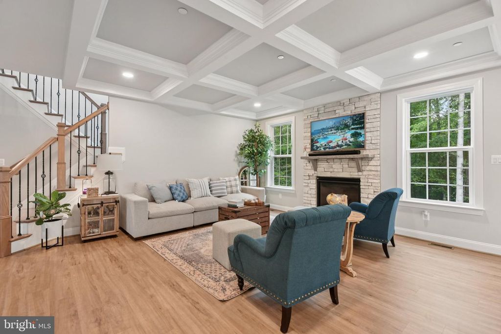 Image 13 of property listing at 12130 CALVERTS RUN CT, La Plata, MD 20646