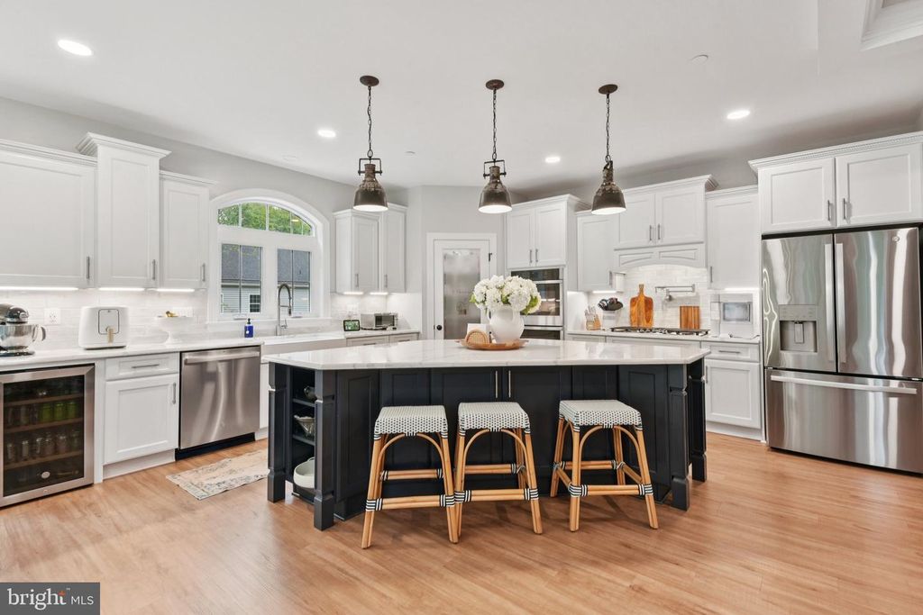 Image 16 of property listing at 12130 CALVERTS RUN CT, La Plata, MD 20646