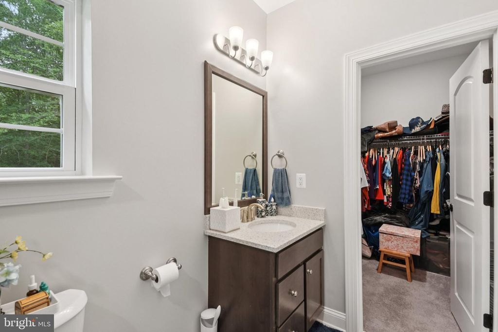 Image 27 of property listing at 12130 CALVERTS RUN CT, La Plata, MD 20646