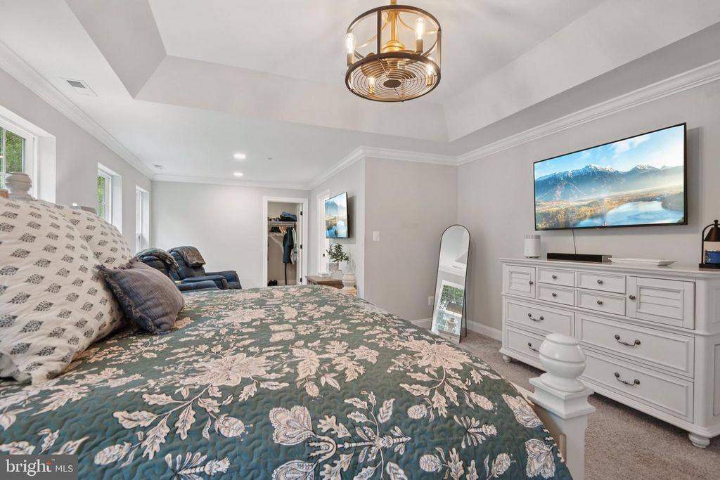 Image 32 of property listing at 12130 CALVERTS RUN CT, La Plata, MD 20646