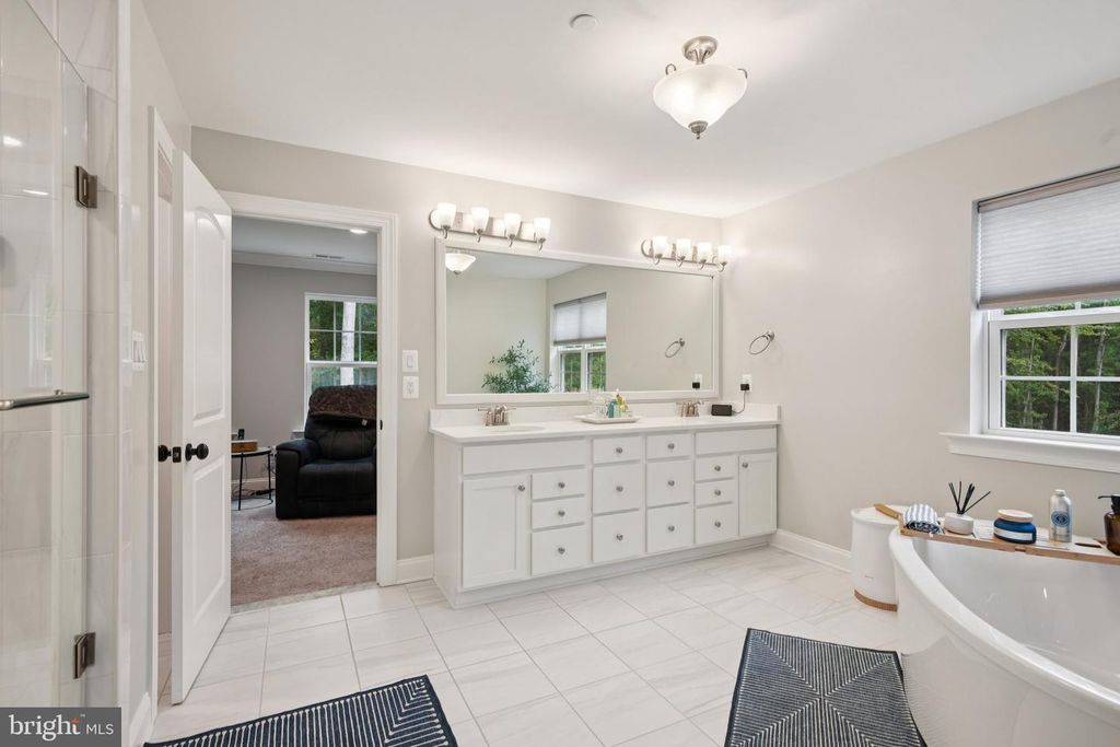 Image 38 of property listing at 12130 CALVERTS RUN CT, La Plata, MD 20646