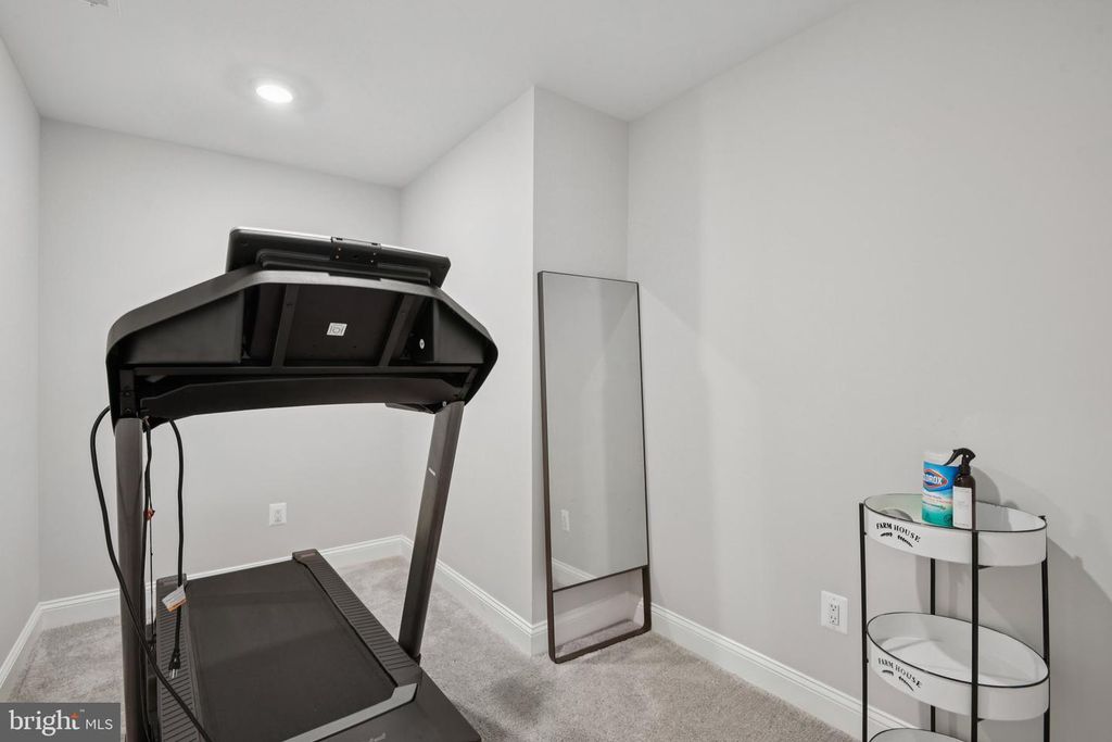 Image 39 of property listing at 12130 CALVERTS RUN CT, La Plata, MD 20646