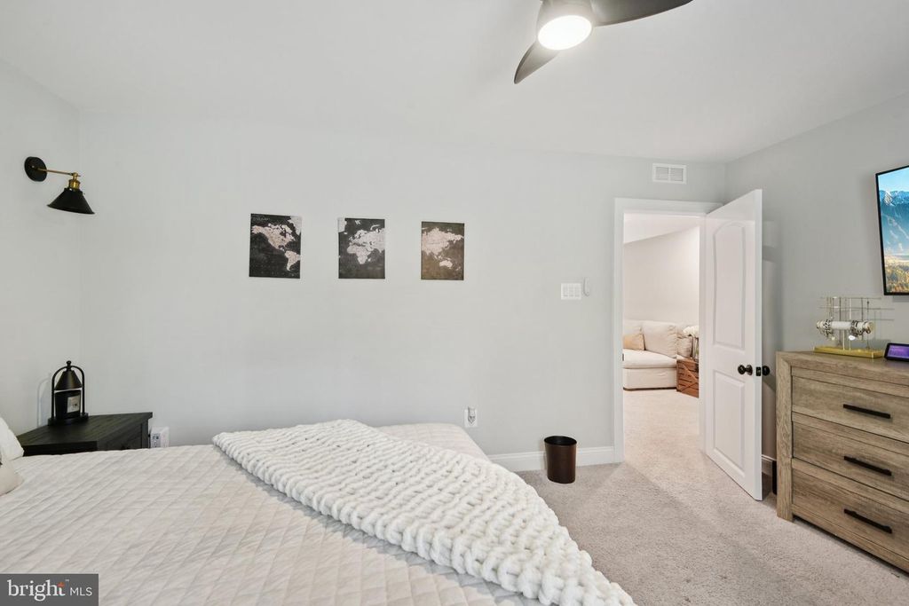Image 50 of property listing at 12130 CALVERTS RUN CT, La Plata, MD 20646
