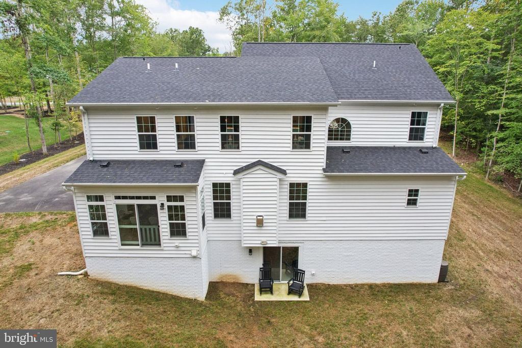 Image 85 of property listing at 12130 CALVERTS RUN CT, La Plata, MD 20646