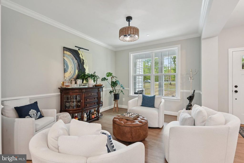Image 9 of property listing at 12130 CALVERTS RUN CT, La Plata, MD 20646