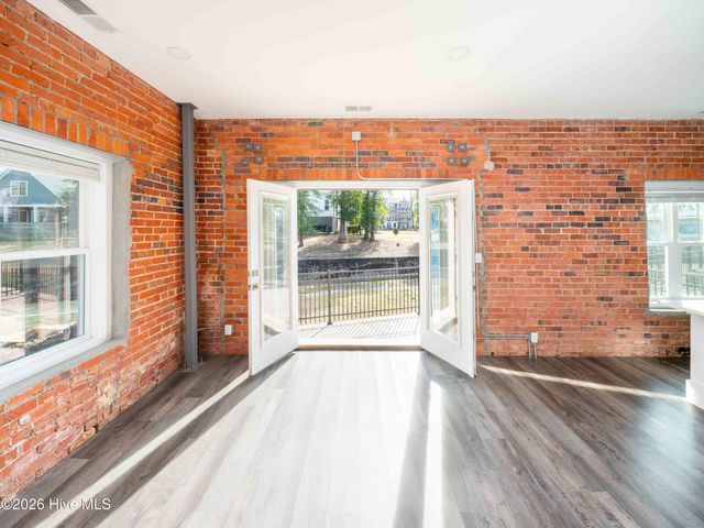 614 Peacock Lane Apt 1, Wilmington, NC 28401