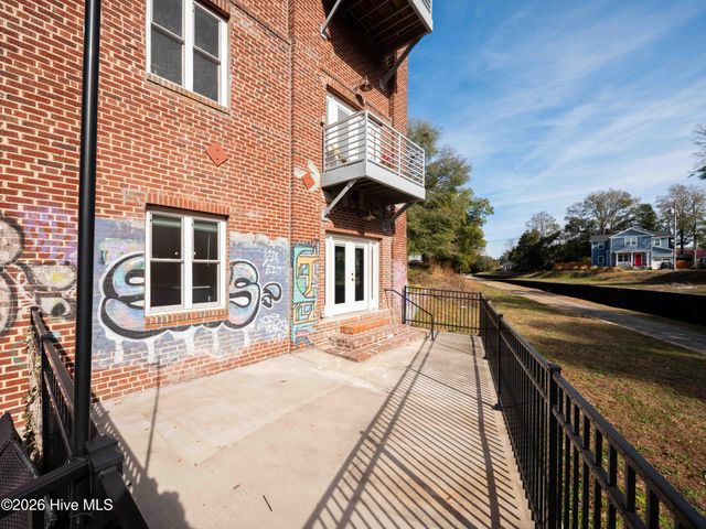 614 Peacock Lane Apt 1, Wilmington, NC 28401