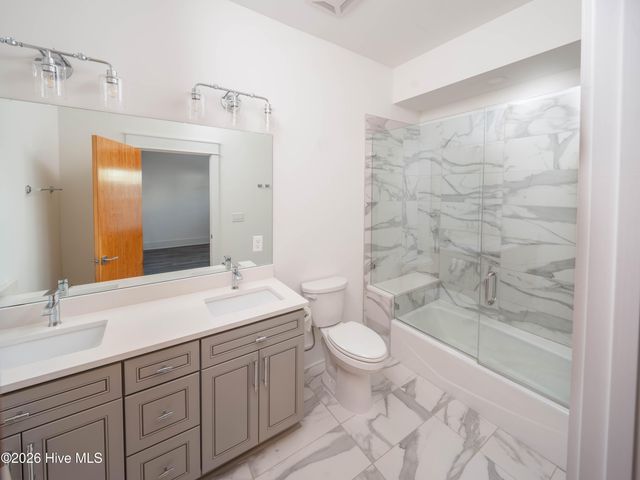 614 Peacock Lane Apt 1, Wilmington, NC 28401