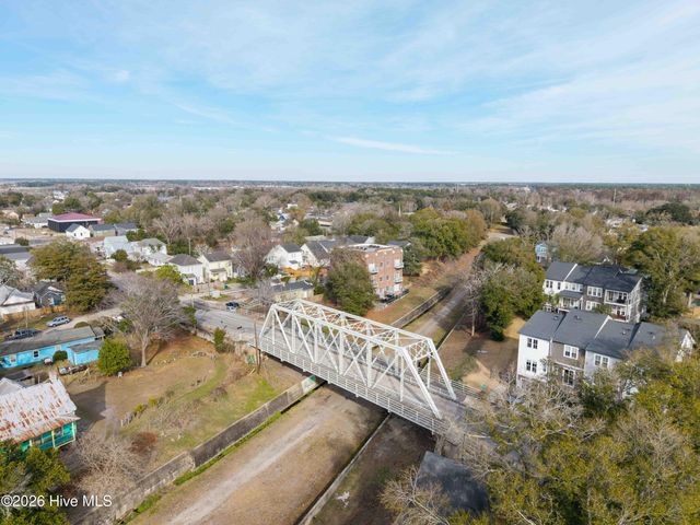 614 Peacock Lane Apt 1, Wilmington, NC 28401