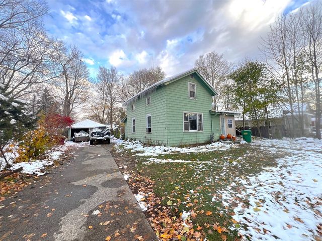 511 Maple Street, Three Rivers, MI 49093