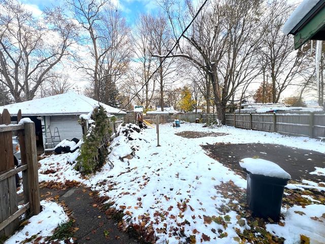 511 Maple Street, Three Rivers, MI 49093