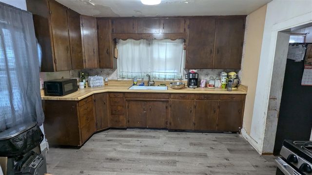 511 Maple Street, Three Rivers, MI 49093