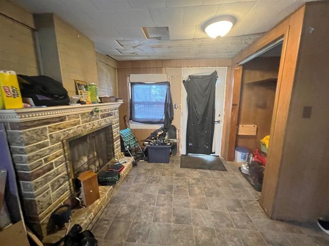 511 Maple Street, Three Rivers, MI 49093