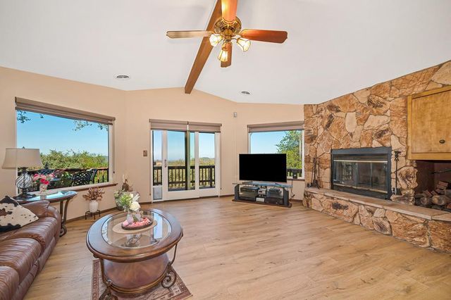 6227 Westview Ct, Auburn, CA 95602