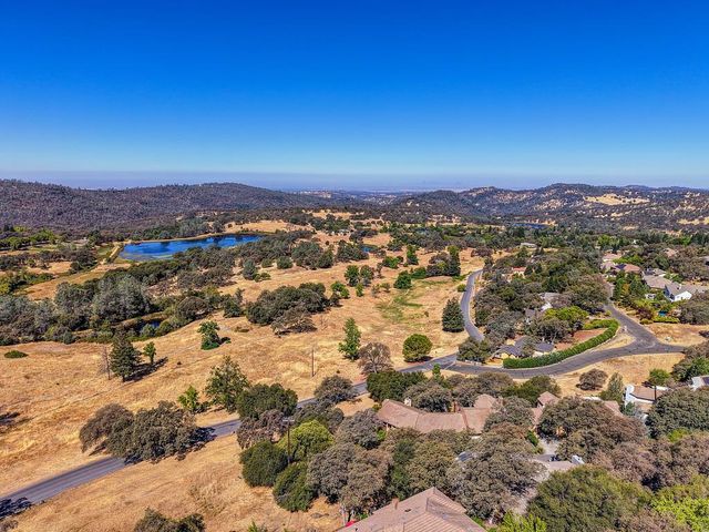 6227 Westview Ct, Auburn, CA 95602