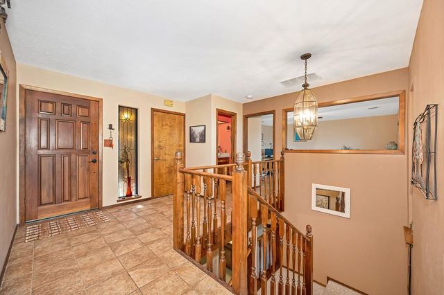 6227 Westview Ct, Auburn, CA 95602