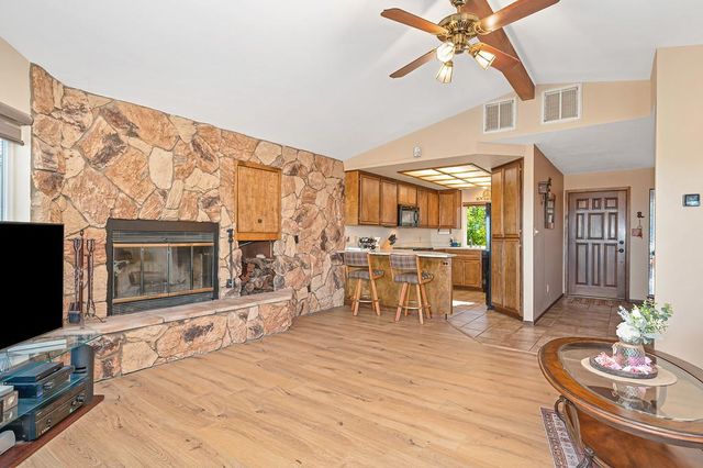 6227 Westview Ct, Auburn, CA 95602