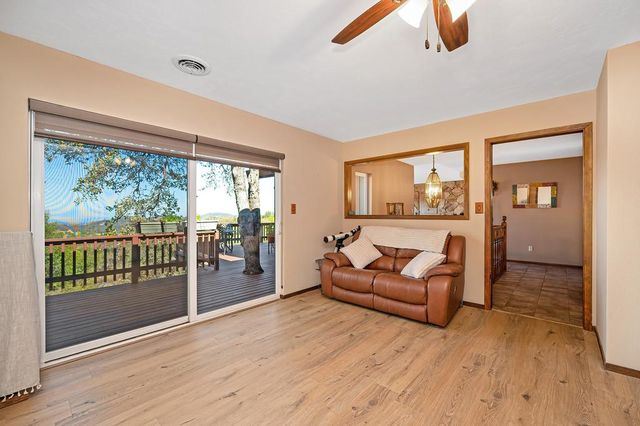 6227 Westview Ct, Auburn, CA 95602