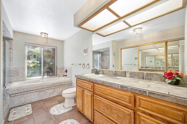 6227 Westview Ct, Auburn, CA 95602