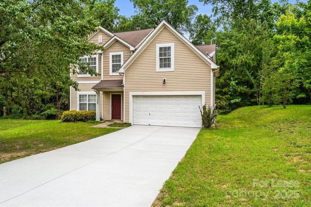 7007 Advocator Lane, Charlotte, NC 28216