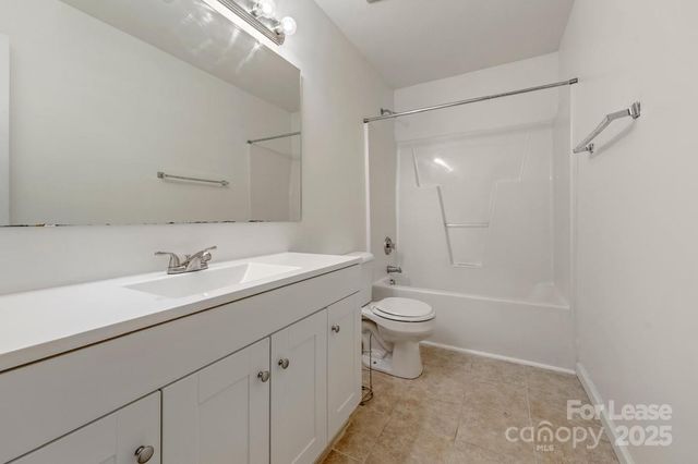 7007 Advocator Lane, Charlotte, NC 28216