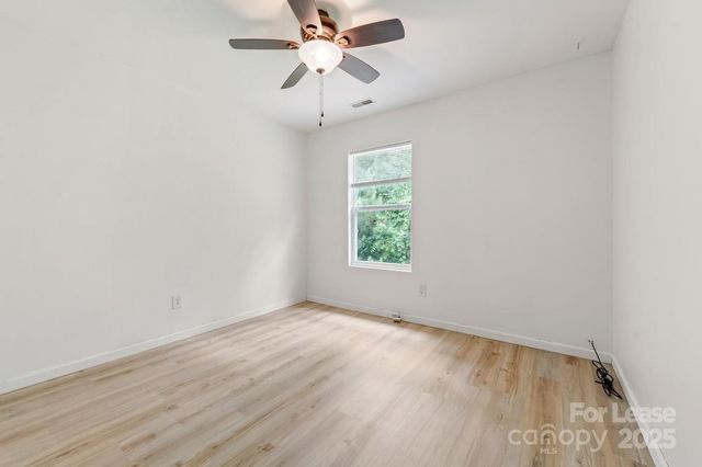 7007 Advocator Lane, Charlotte, NC 28216