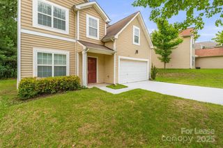 7007 Advocator Lane, Charlotte, NC 28216