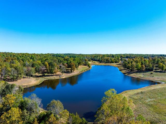 717 Green Valley Ln, Viola, AR 72583