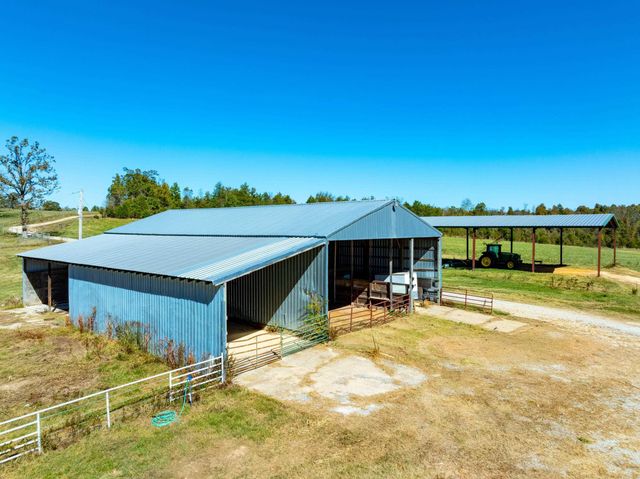 717 Green Valley Ln, Viola, AR 72583