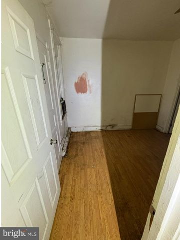 1423 W PACIFIC ST, Philadelphia, PA 19140