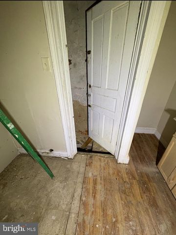 1423 W PACIFIC ST, Philadelphia, PA 19140