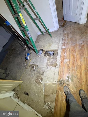 1423 W PACIFIC ST, Philadelphia, PA 19140