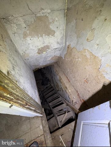 1423 W PACIFIC ST, Philadelphia, PA 19140