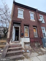 1423 W PACIFIC ST, Philadelphia, PA 19140