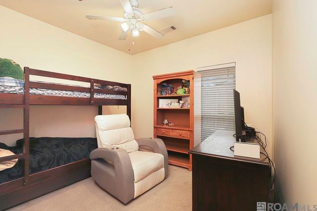 39053 Corinne Cir, Prairieville, LA 70769