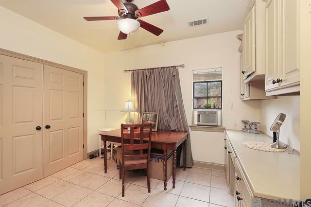 39053 Corinne Cir, Prairieville, LA 70769