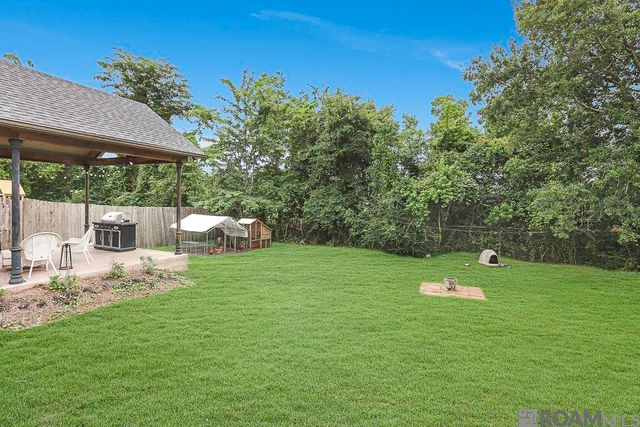 39053 Corinne Cir, Prairieville, LA 70769