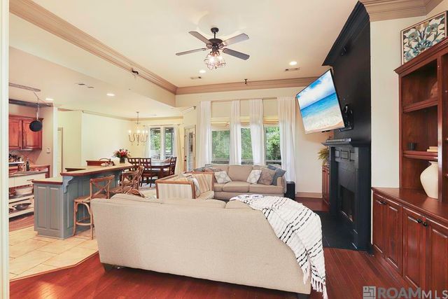 39053 Corinne Cir, Prairieville, LA 70769