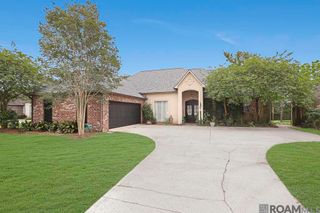 39053 Corinne Cir, Prairieville, LA 70769